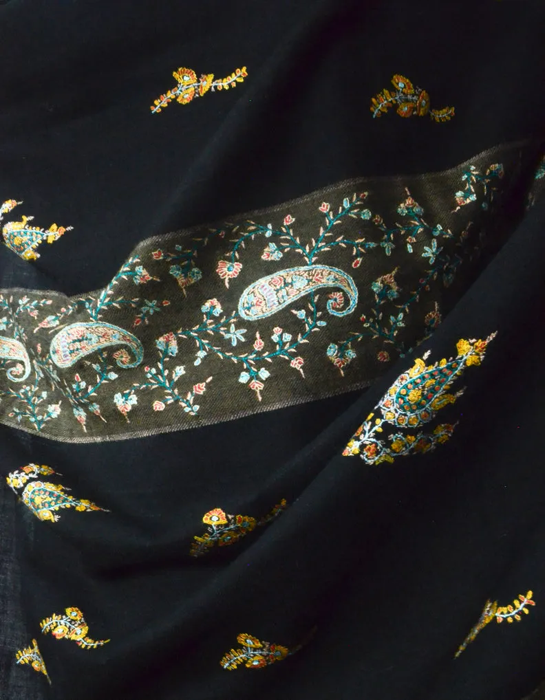 Black Pashmina Shawl With Sozni Embroidery 5718