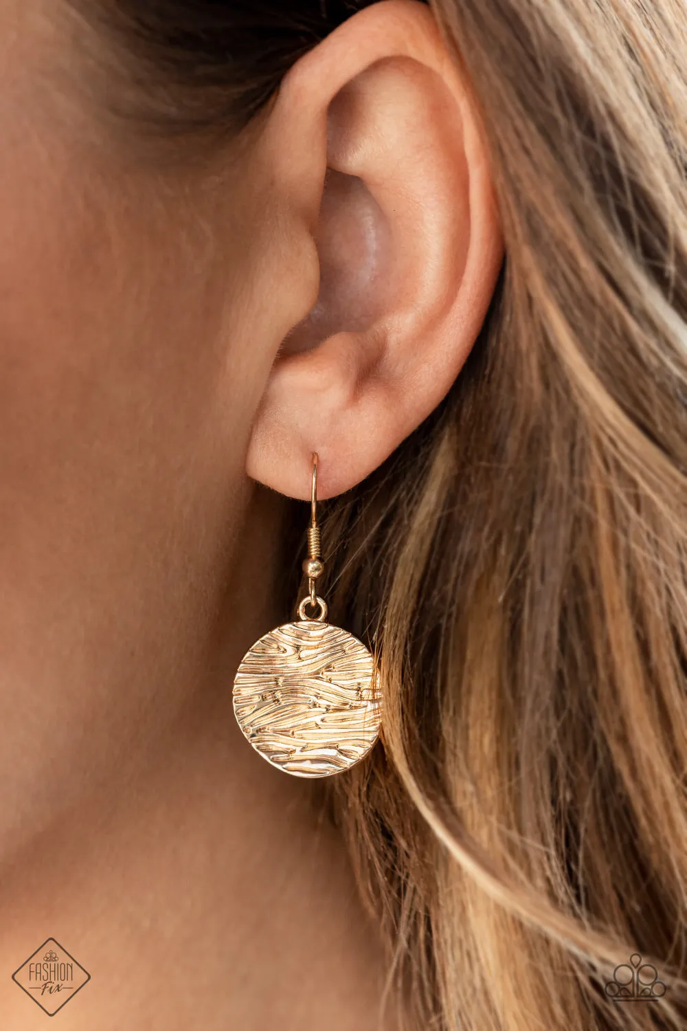 Open Door Jewelry - Circulating Shimmer - Gold Necklace - Paparazzi Accessories