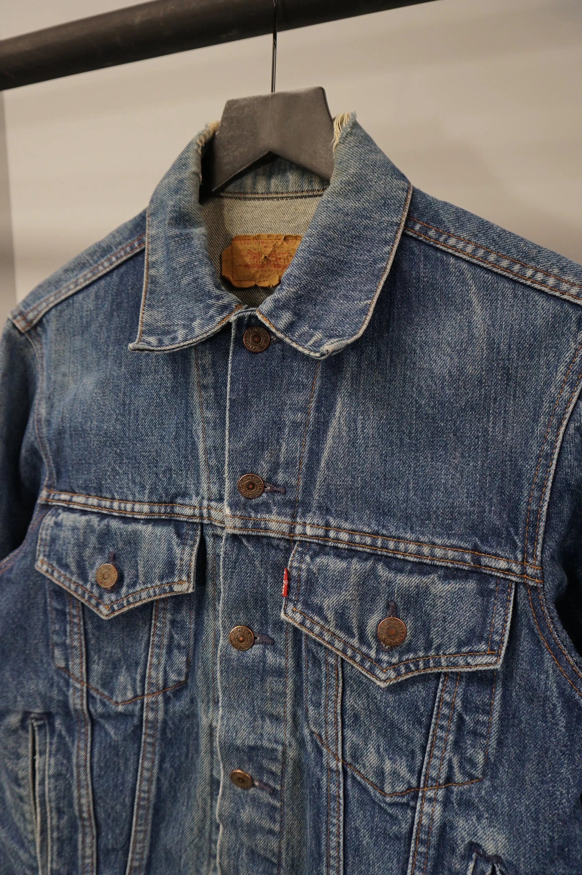 (S) Vtg Levi's Denim Jacket